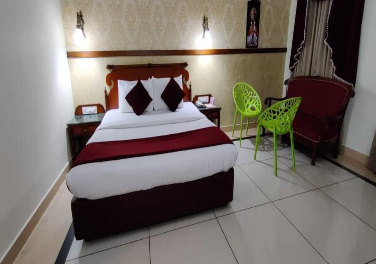 Hotel Tea County Munnar Esterno foto
